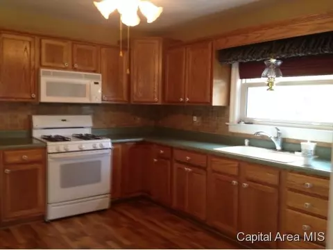 1338 N 2nd, Springfield, IL 62702 photo 2