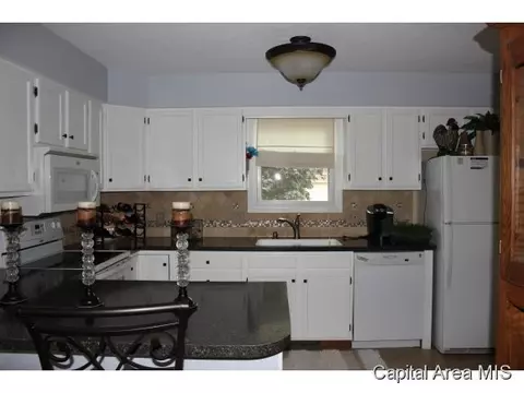 1109 Christopher Ln, Springfield, IL 62712 photo 9