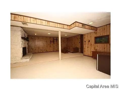 81 Foresters Ln, Springfield, IL 62704 photo 17