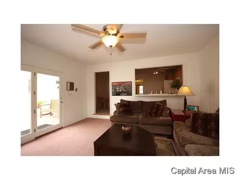 81 Foresters Ln, Springfield, IL 62704 photo 3