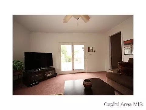 81 Foresters Ln, Springfield, IL 62704 photo 2