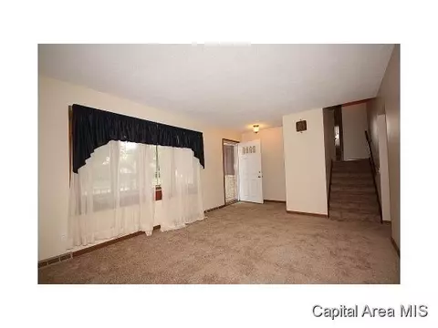 2435 Arrowhead, Springfield, IL 62702 photo 3