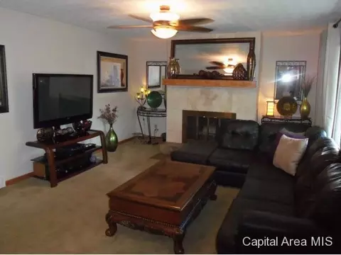 2229 Eleanor, Springfield, IL 62702 photo 3