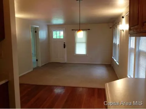 1909 S Douglas, Springfield, IL 62704 photo 2