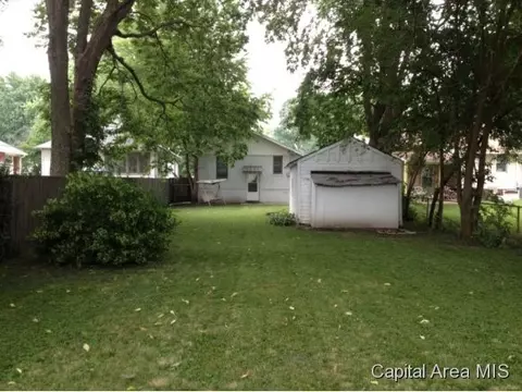 1909 S Douglas, Springfield, IL 62704 photo 10