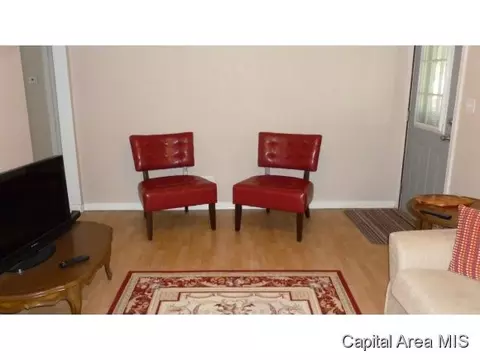 1828 E Kys, Springfield, IL 62702 photo 3