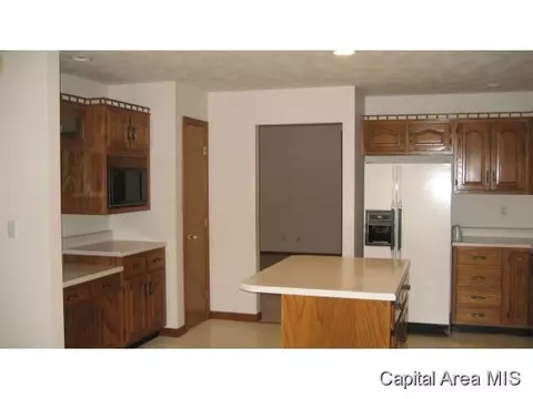 1909 Strawberry Ln, Springfield, IL 62707 photo 5