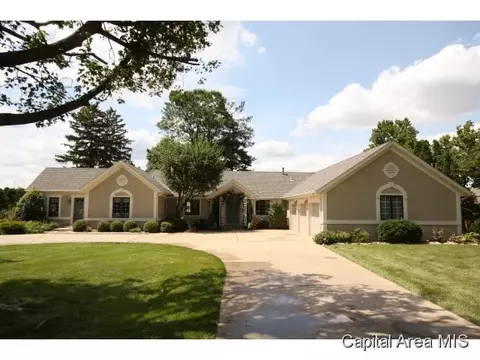 1007 E Lake Shore Dr, Springfield, IL 62712 photo 1