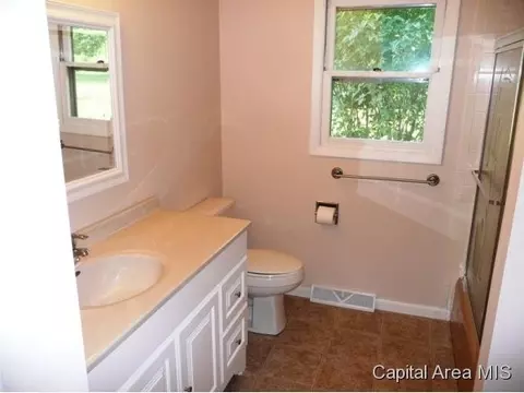 2250 Enterprise, Springfield, IL 62702 photo 11