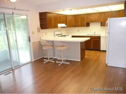 2250 Enterprise, Springfield, IL 62702 photo 10