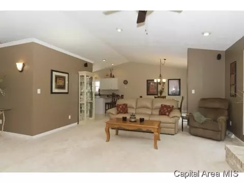 8207 Stirrup Ln, Springfield, IL 62707 photo 6