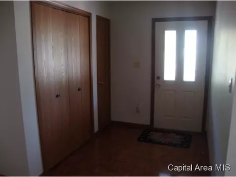 413 S State, Greenview, IL 62642 photo 10