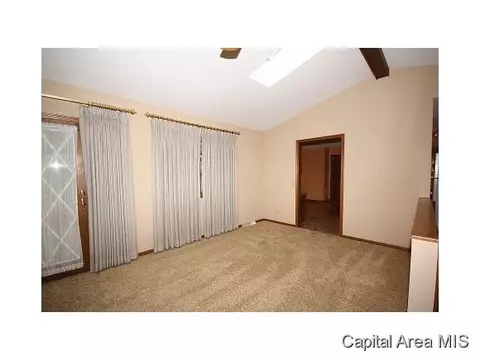 117 Norwalk Rd, Springfield, IL 62704 photo 2