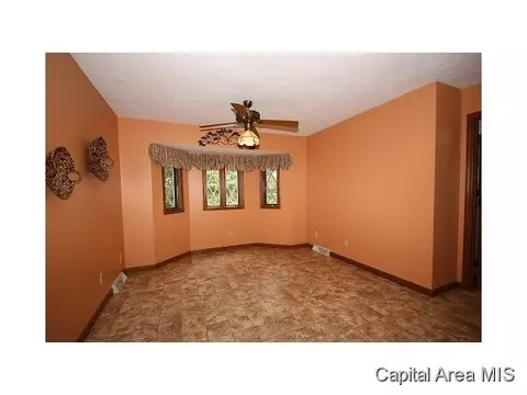 117 Norwalk Rd, Springfield, IL 62704 photo 6