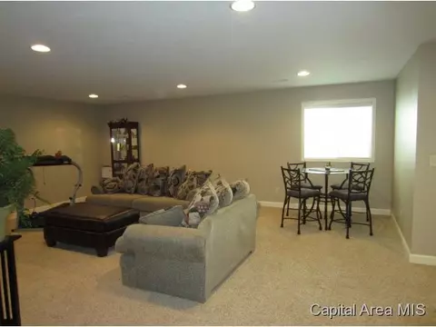 1409 Lake Pointe Ct, Springfield, IL 62712 photo 17