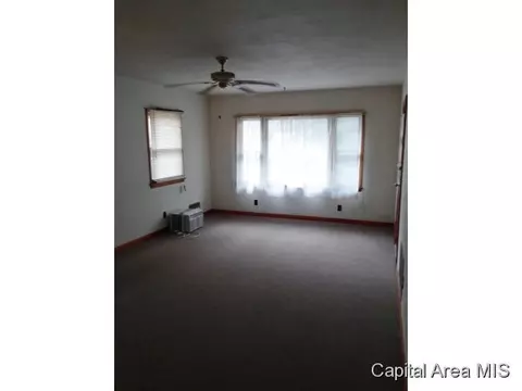 1224 Bengel St, Springfield, IL 62702 photo 2