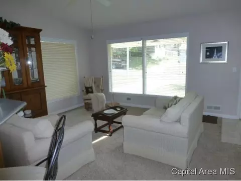 61 Meadowlark, Springfield, IL 62702 photo 2
