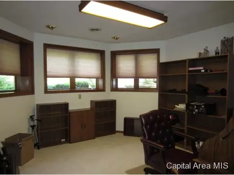 3008 Hedgerow, Springfield, IL 62704 photo 9
