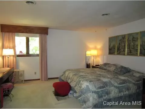 3008 Hedgerow, Springfield, IL 62704 photo 10