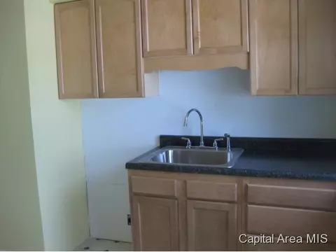 409 Kern, Springfield, IL 62703 photo 5