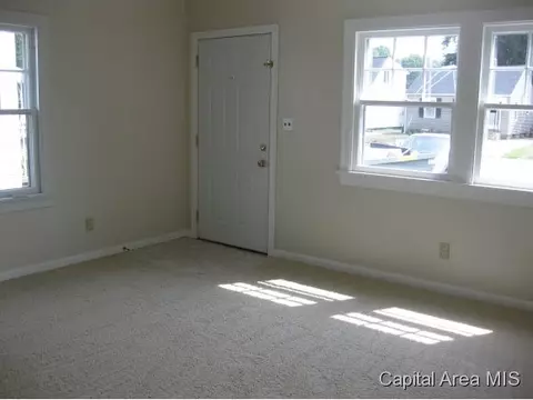 409 Kern, Springfield, IL 62703 photo 3
