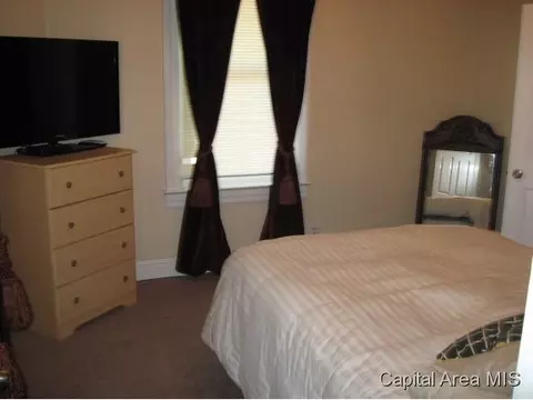 2019 N 16th, Springfield, IL 62702 photo 9