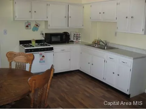 2019 N 16th, Springfield, IL 62702 photo 4