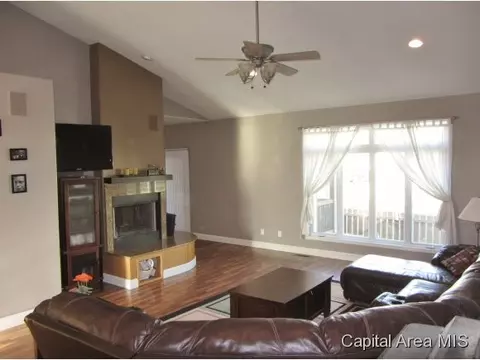 116 Candlestick, Chatham, IL 62629 photo 3