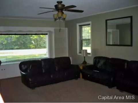 1 Warbler, Springfield, IL 62711 photo 3