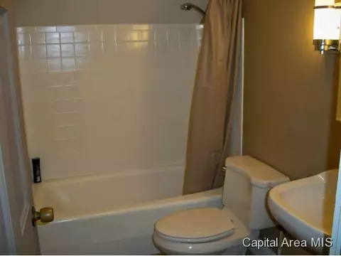 1 Warbler, Springfield, IL 62711 photo 12