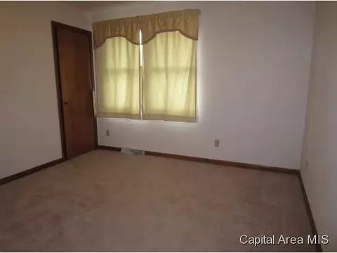 1500 Devonwood, Springfield, IL 62704 photo 9