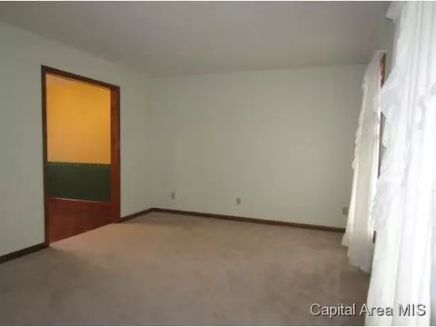 1500 Devonwood, Springfield, IL 62704 photo 2