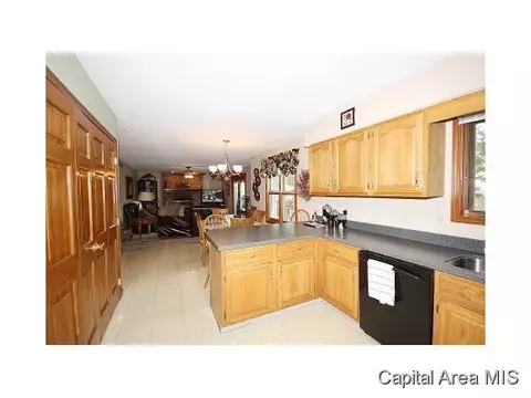 8024 Hunt Rd, Springfield, IL 62712 photo 15