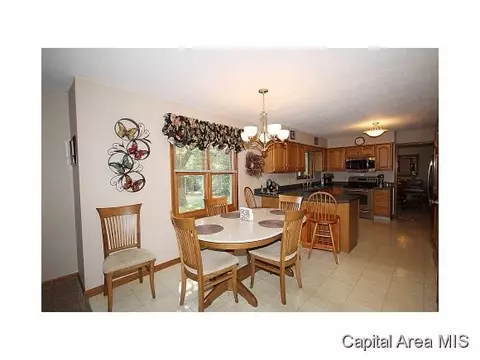 8024 Hunt Rd, Springfield, IL 62712 photo 6
