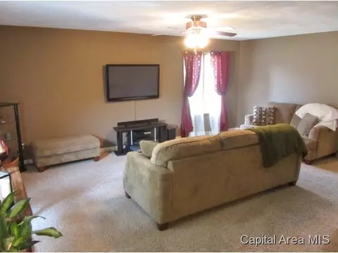 413 Merrymen, Springfield, IL 62704 photo 3