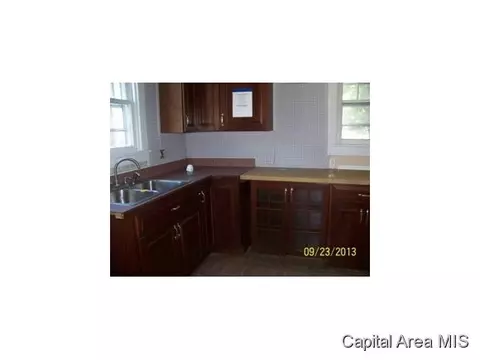 915 W Washington, Springfield, IL 62702 photo 4