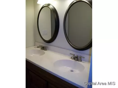1640 N 3rd, Springfield, IL 62702 photo 11