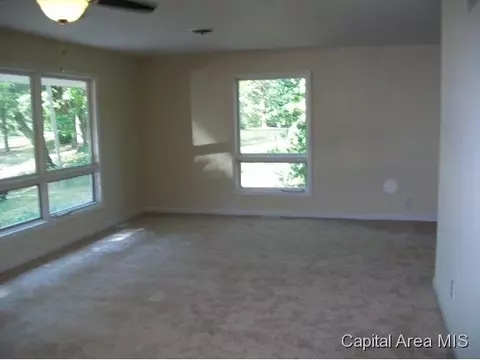 1640 N 3rd, Springfield, IL 62702 photo 2