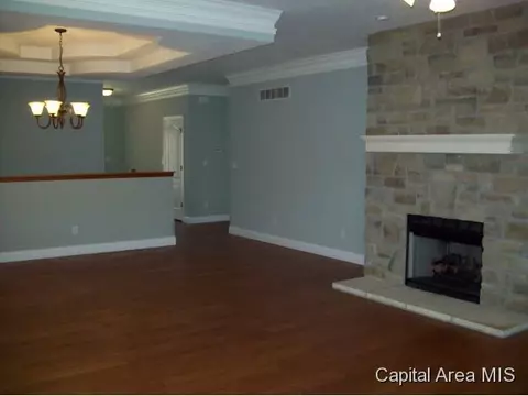 2220 Charlack, Springfield, IL 62704 photo 2