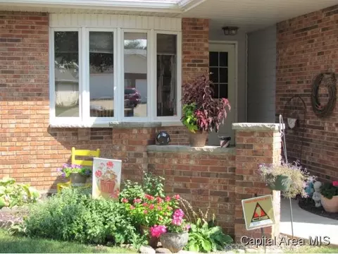 206 Astoria Rd, Springfield, IL 62704 photo 2