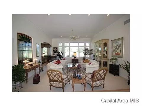 3117 Ironhill Dr, Springfield, IL 62711 photo 3