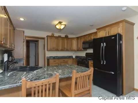 2105 Renwick Dr, Springfield, IL 62704 photo 6