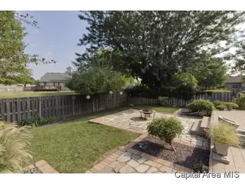 2105 Renwick Dr, Springfield, IL 62704 photo 22
