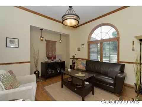 2105 Renwick Dr, Springfield, IL 62704 photo 9
