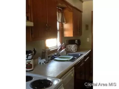 9 W Grand Ct, Springfield, IL 62704 photo 3