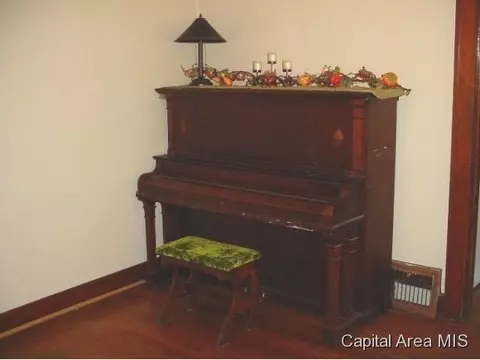 1541 N 4th, Springfield, IL 62702 photo 7