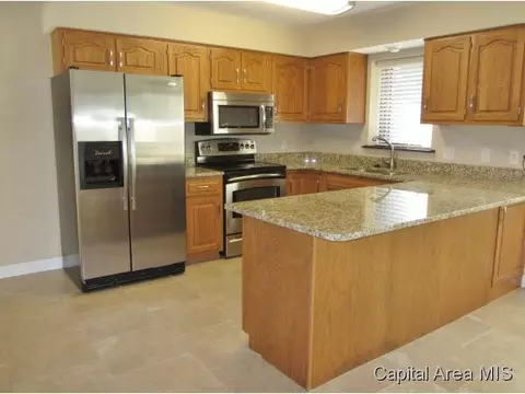2528 Wydown, Springfield, IL 62704 photo 5