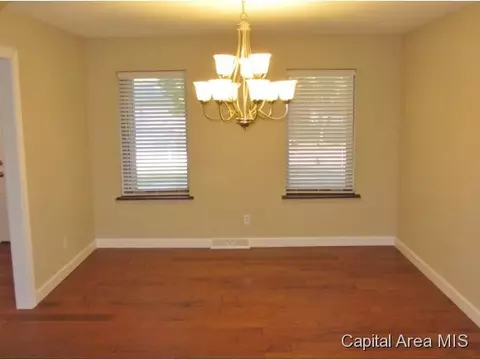 2528 Wydown, Springfield, IL 62704 photo 3