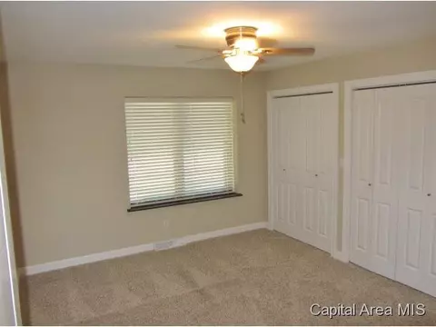 2528 Wydown, Springfield, IL 62704 photo 9