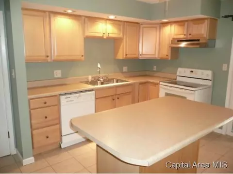 2112 Briarcliff Dr, Springfield, IL 62704 photo 8